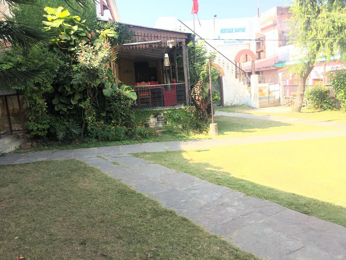 桑岩传统酒店 Nāhan 外观 照片