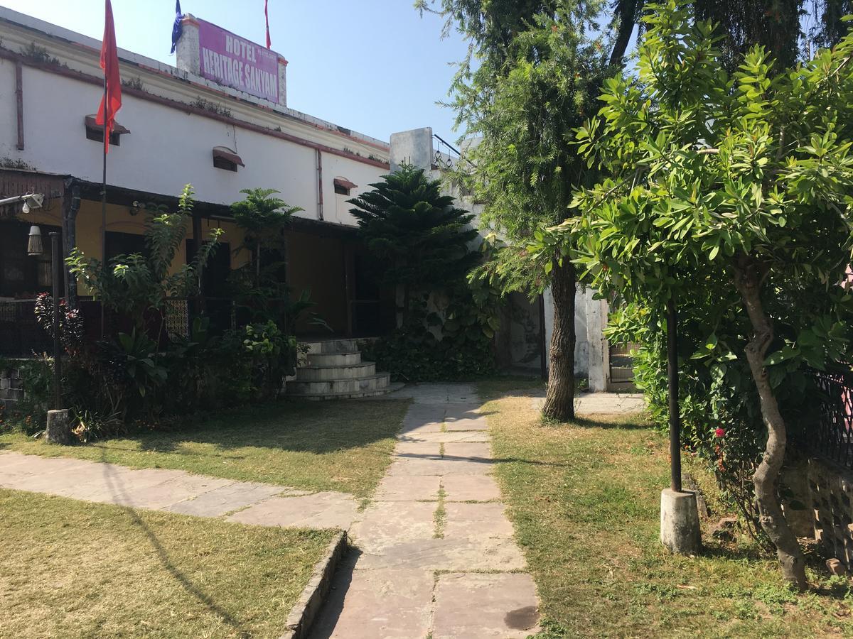 桑岩传统酒店 Nāhan 外观 照片