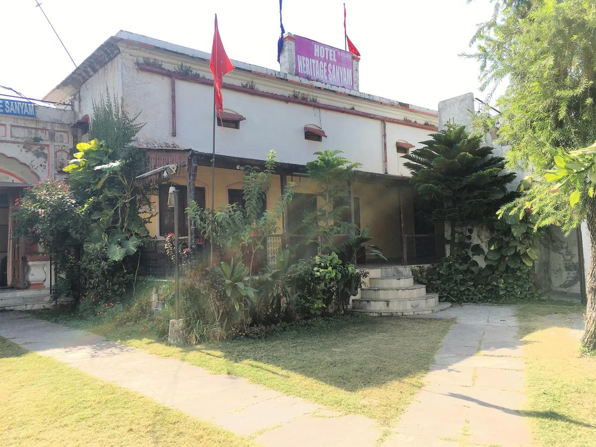 桑岩传统酒店 Nāhan 外观 照片