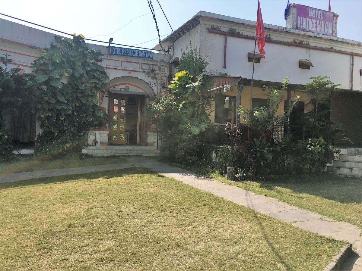 桑岩传统酒店 Nāhan 外观 照片