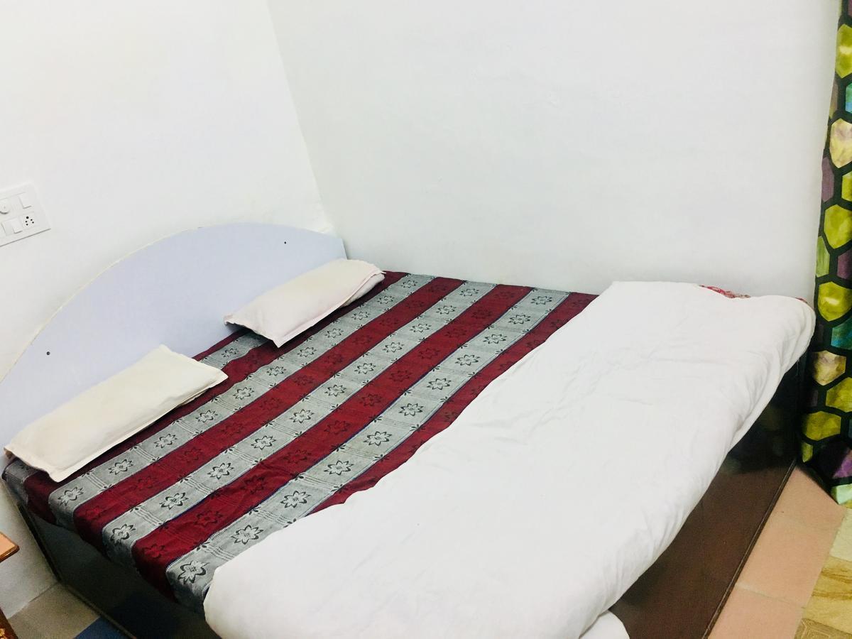 桑岩传统酒店 Nāhan 外观 照片